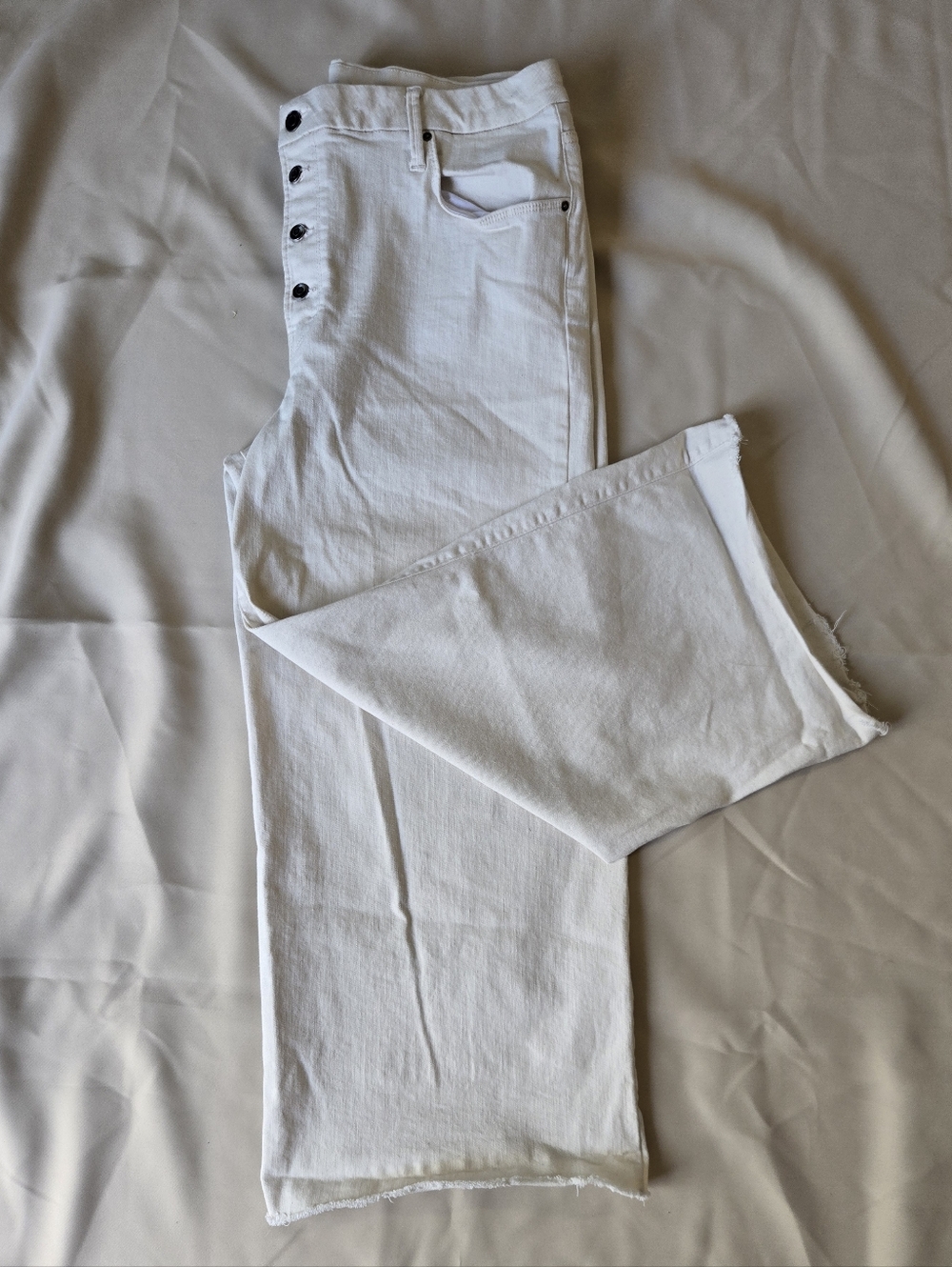 Women's High Rise, Wide Leg White Jeans Size 18